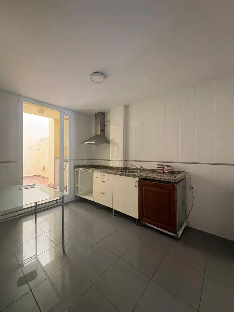Küche von Wohnung zum Verkauf in Los Palacios y Villafranca mit Klimaanlage, Terrasse und Abstellraum