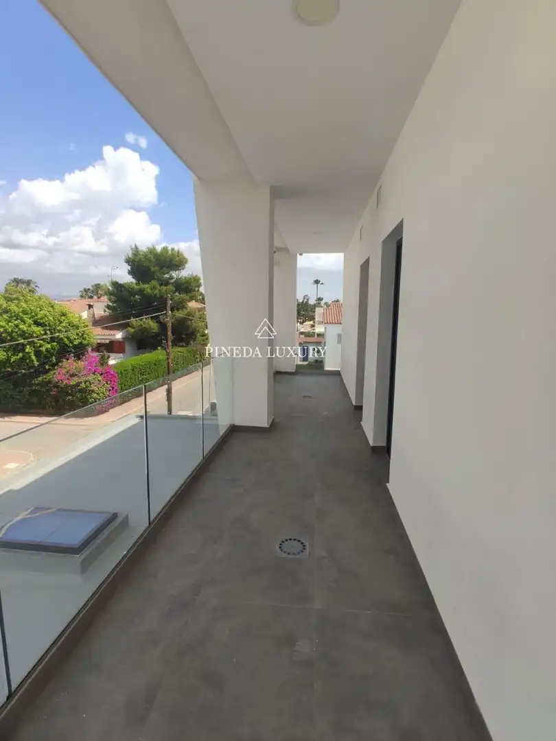 Houses for sale in Calle Sagunto, Corinto - Almarda