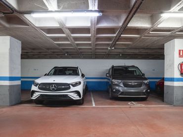 Einzelparkplatz mit Aufzug zur Miete in Calle la Lila 17
