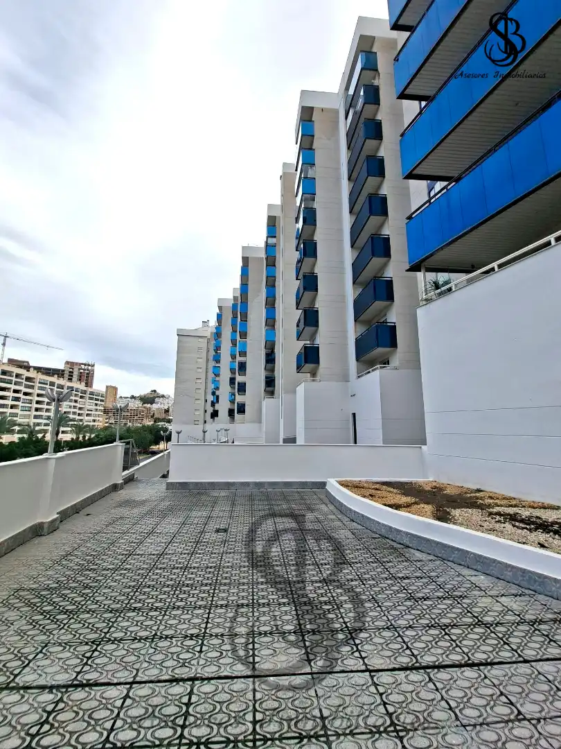 Vista exterior de Dúplex en venta en Villajoyosa / La Vila Joiosa con Aire acondicionado, Calefacción y Amueblado