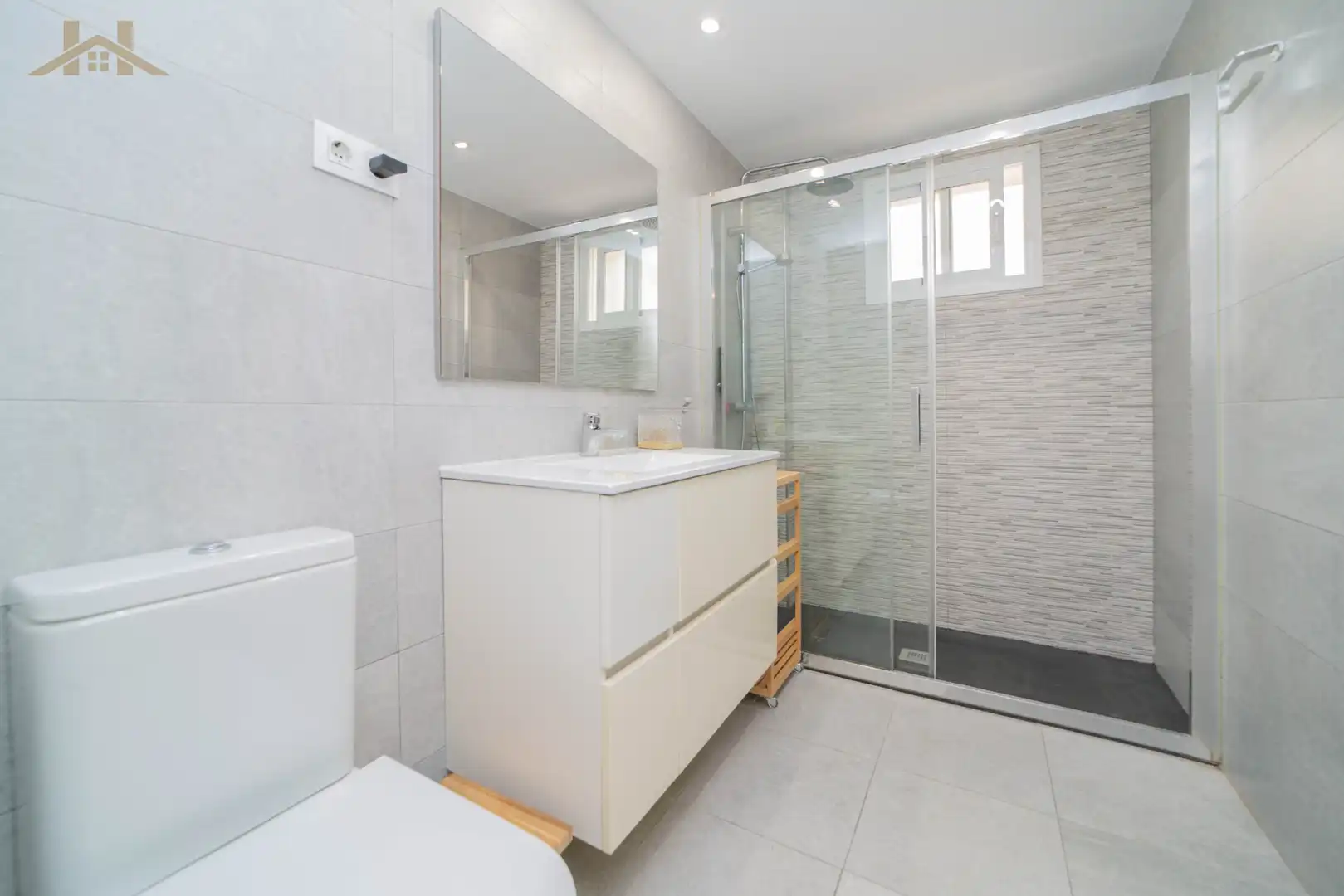 Baño de Piso en venta en Móstoles con Aire acondicionado, Calefacción y Terraza