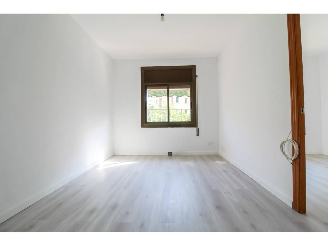 Dormitori de Pis en venda en L'Hospitalet de Llobregat amb Parquet i Alarma