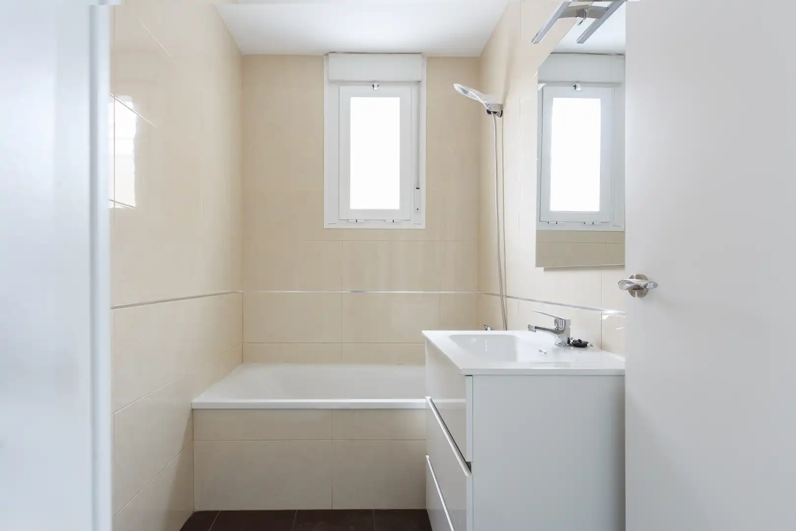 Baño de Piso en venta en Camas con Calefacción y Horno