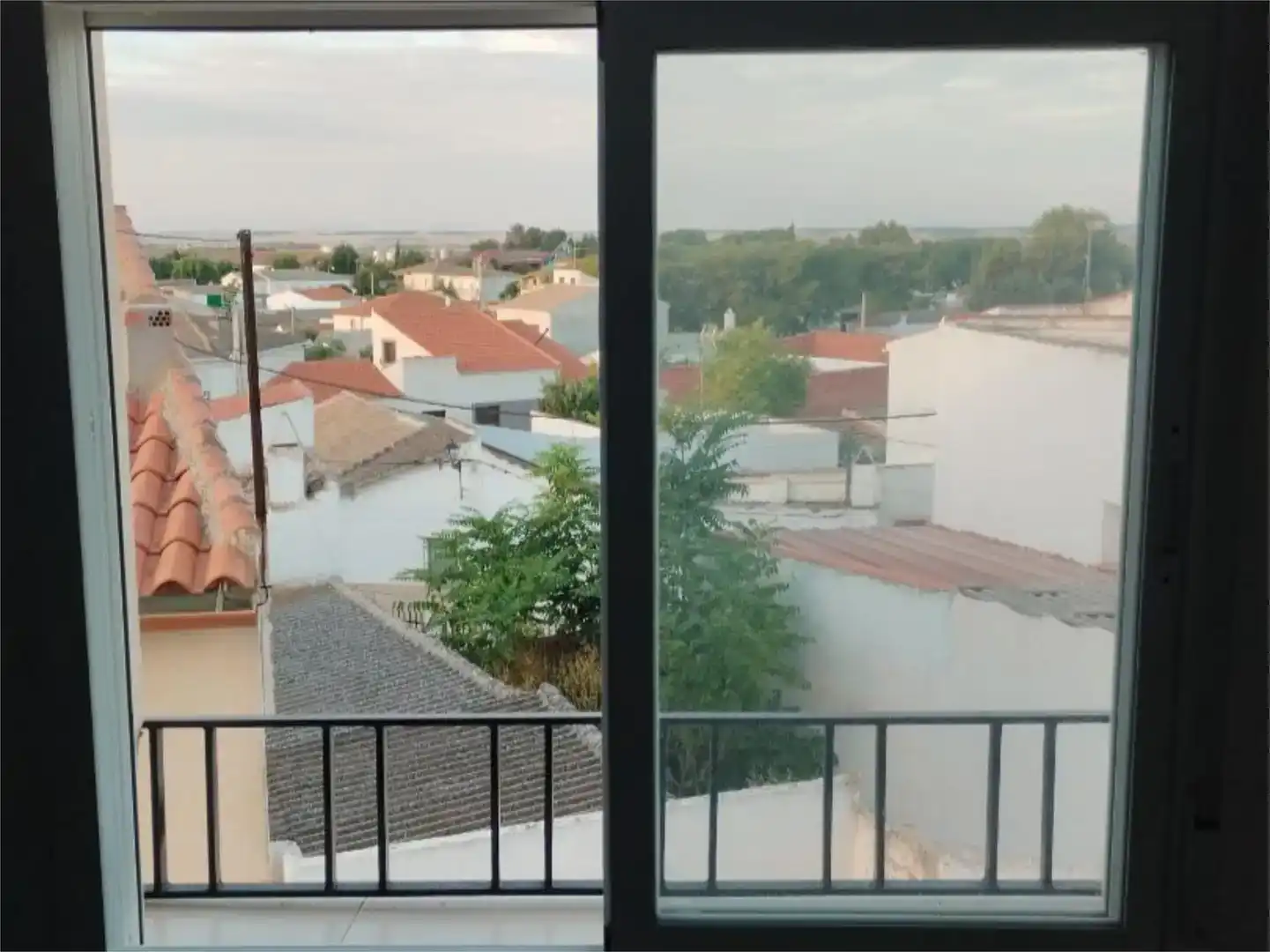 Vista exterior de Casa adosada en venda en El Romeral