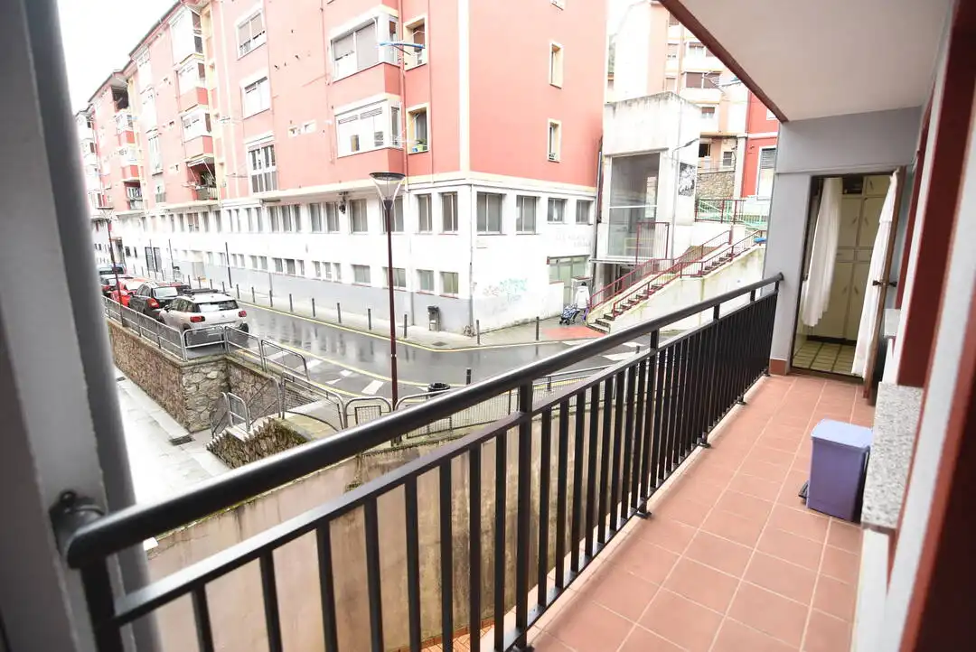 Terraza de Piso en venta en Ermua con Amueblado y Balcón