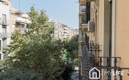 Exterior view of Flat for sale in  Barcelona Capital  with Air Conditioner, Heating and Parquet flooring