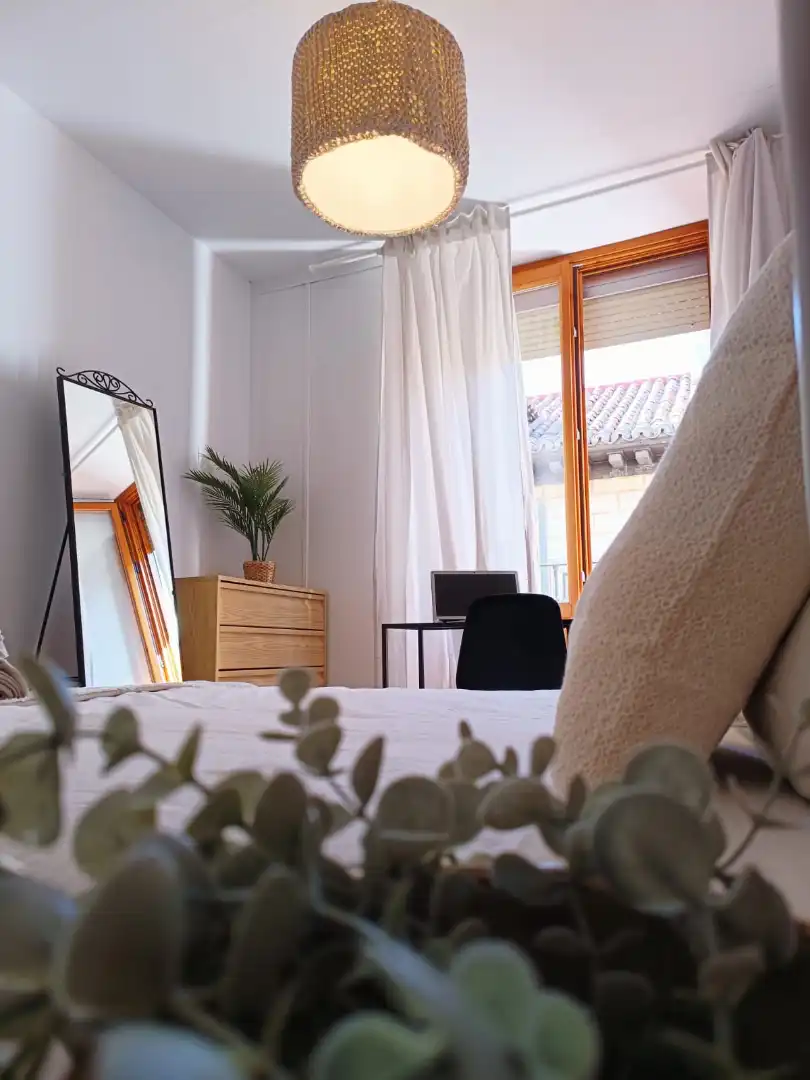 Habitación de Piso para compartir en  Madrid Capital con Calefacción, Amueblado y Horno