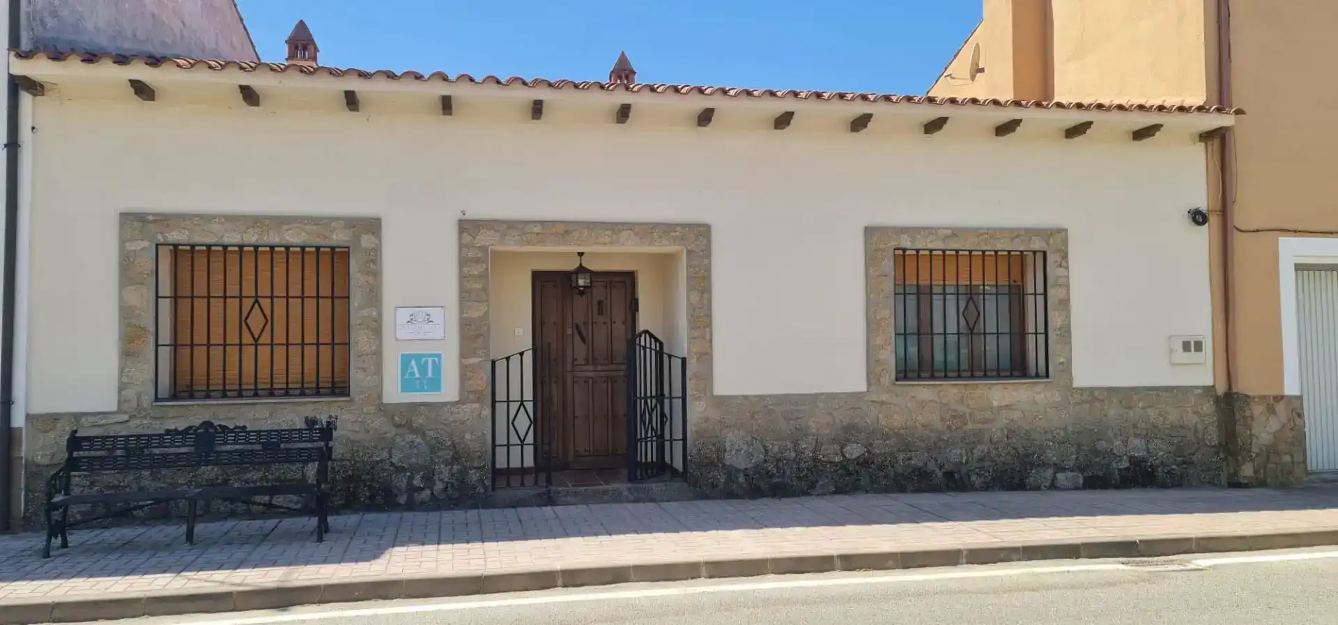 Vista exterior de Casa o xalet en venda en Jaraicejo amb Aire condicionat