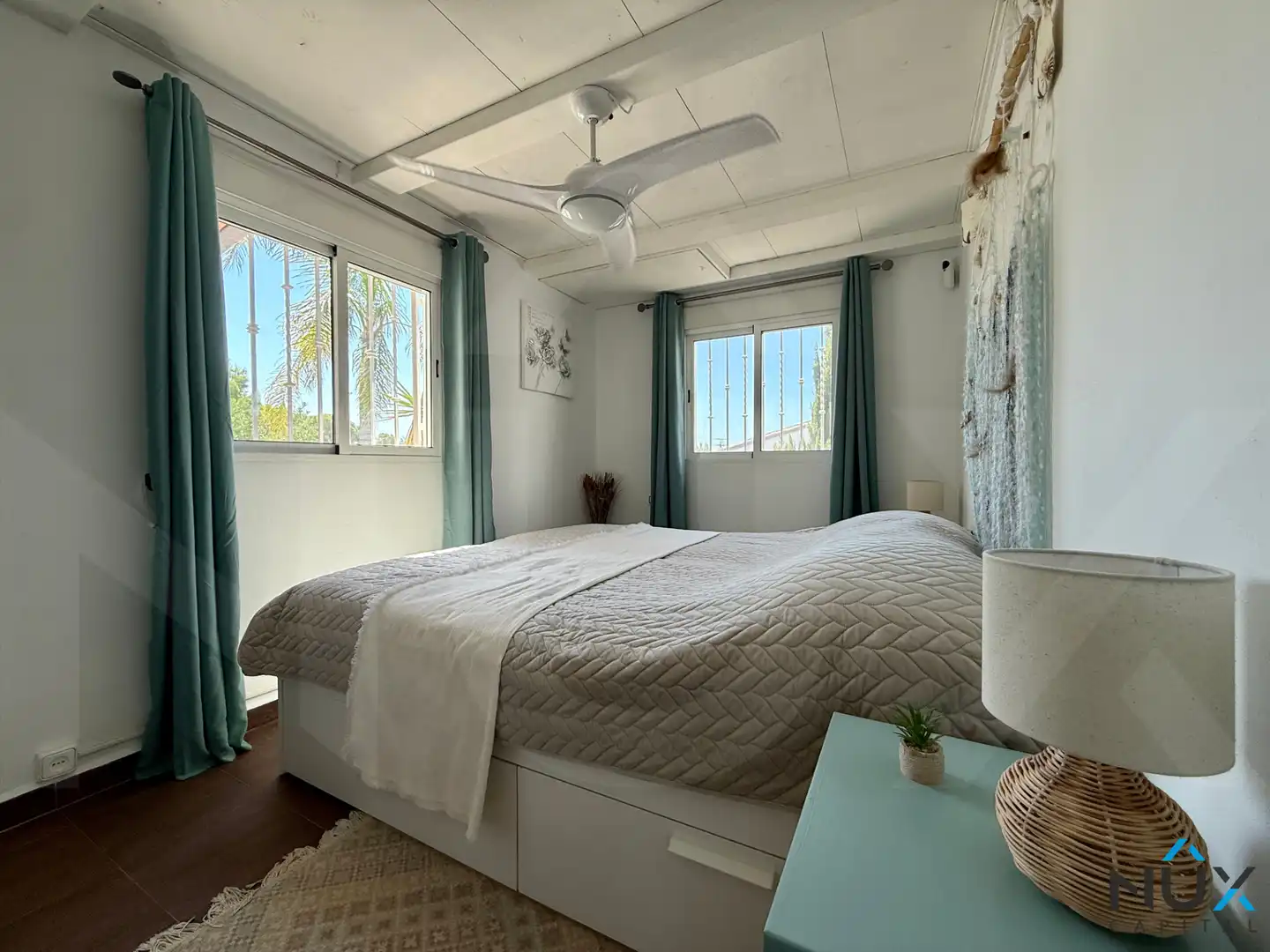 Bedroom of Houses for sale in Pedralba  with Air Conditioner, Heating and Private garden