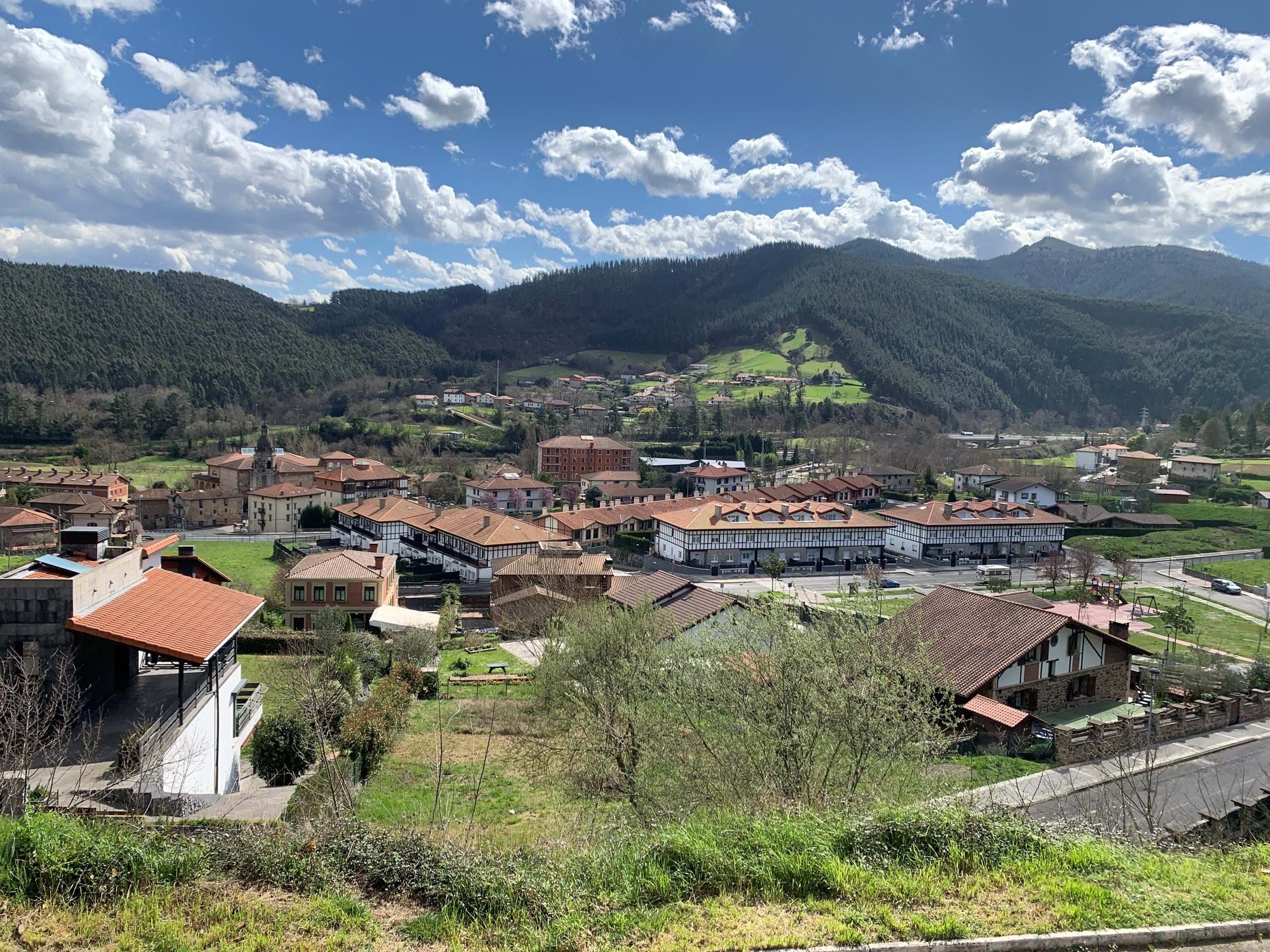 Vista exterior de Casa o xalet en venda en Arrankudiaga amb Calefacció, Terrassa i Traster