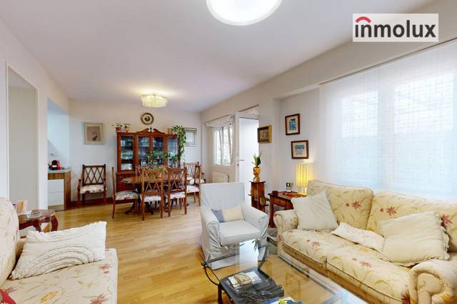 Piso en Venta en Calle Pintor Cabrera en Ensanche - Diputación