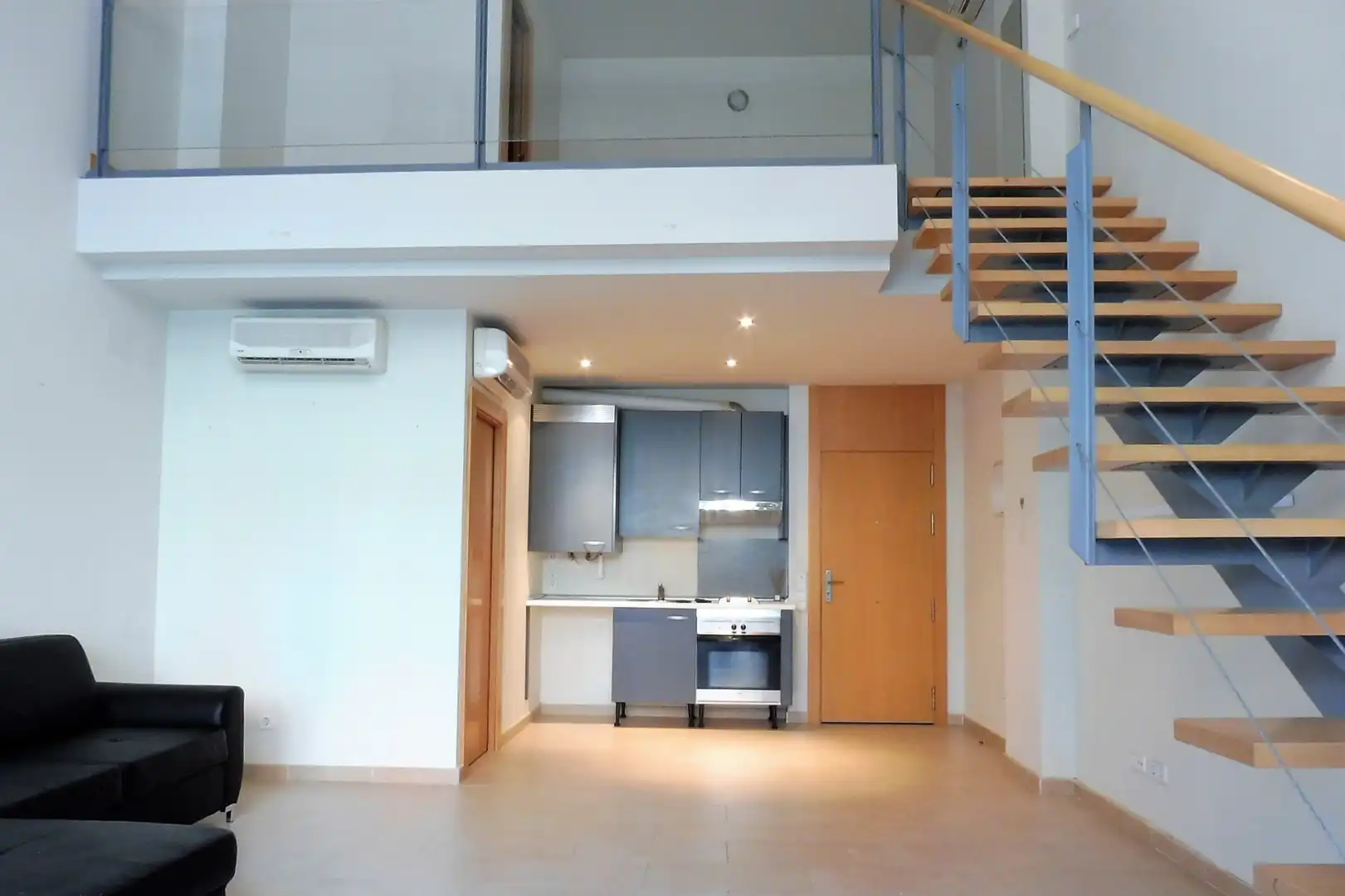 Maisonette zum Verkauf in Alcorcón mit Klimaanlage, Terrasse und Abstellraum