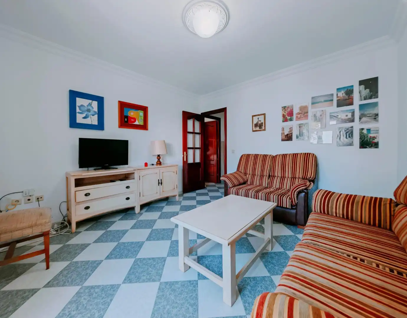 Sala d'estar de Pis en venda en Conil de la Frontera amb Terrassa, Moblat i Balcó