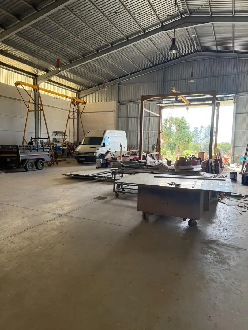 Nau industrial en venda en Cantillana
