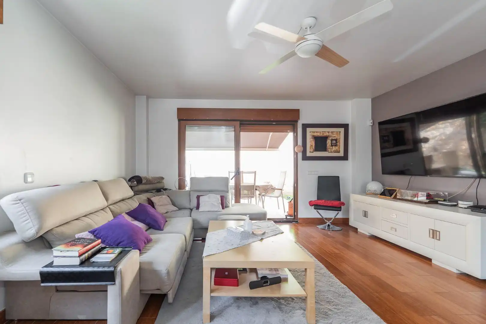 Sala de estar de Casa o chalet en venta en Cobeña con Aire acondicionado, Calefacción y Jardín privado