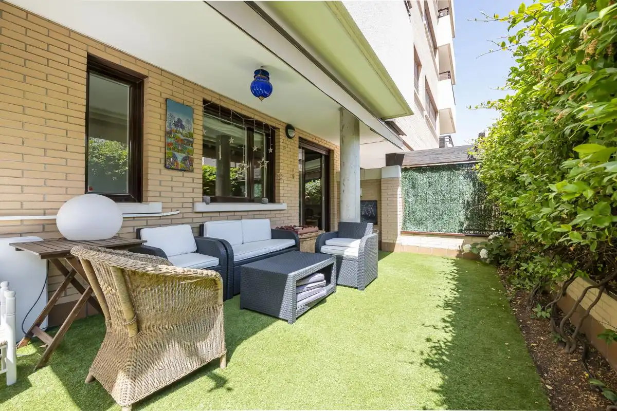 Terraza de Planta baja en venta en Pozuelo de Alarcón con Aire acondicionado, Calefacción y Jardín privado