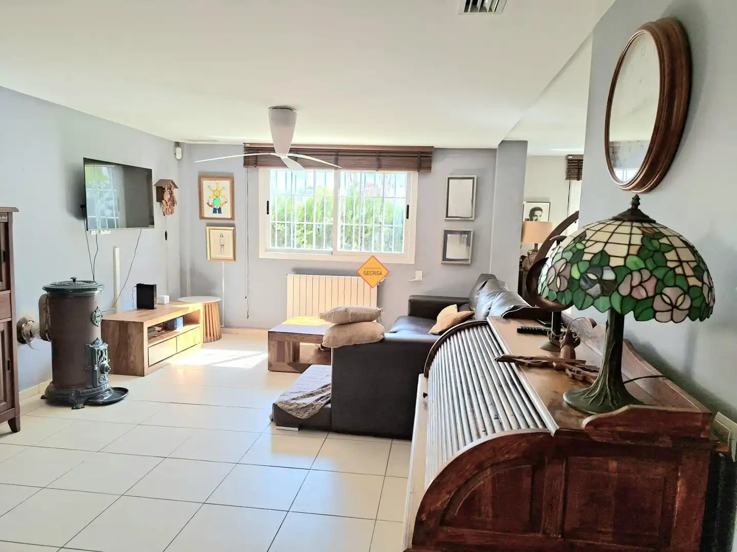 Sala de estar de Casa o chalet en venta en Paterna con Aire acondicionado, Calefacción y Jardín privado