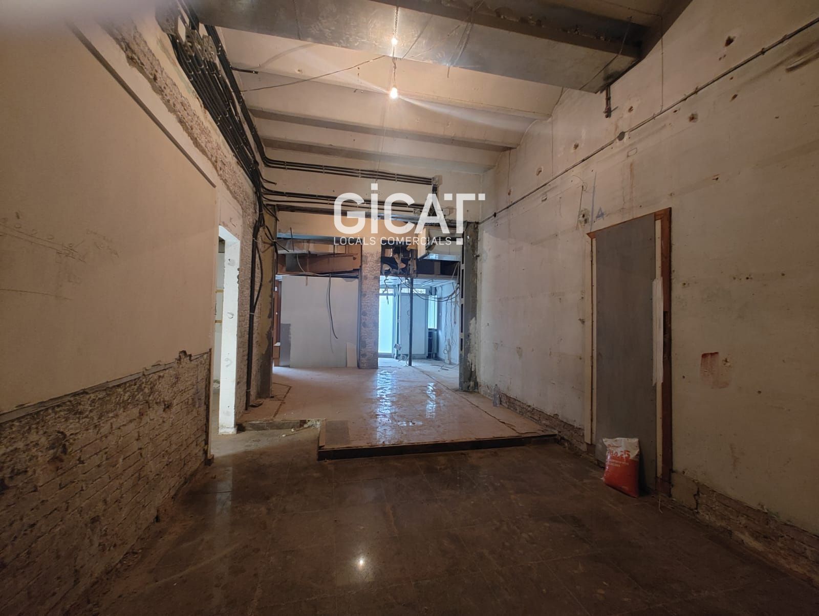 Premises to rent in SANT ISCLE, El Turó de la Peira, Nou Barris
