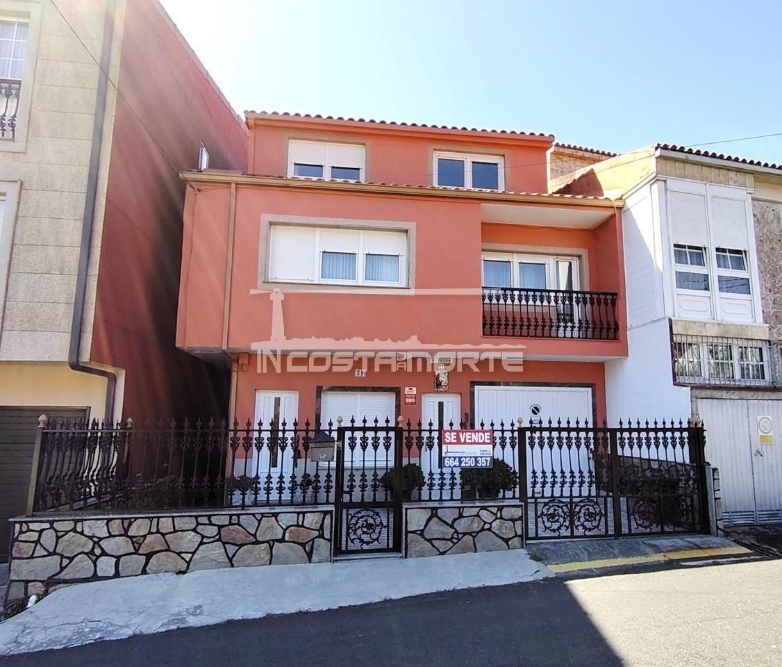 Exterior view of House or chalet for sale in Cee  with Heating, Private garden and Terrace
