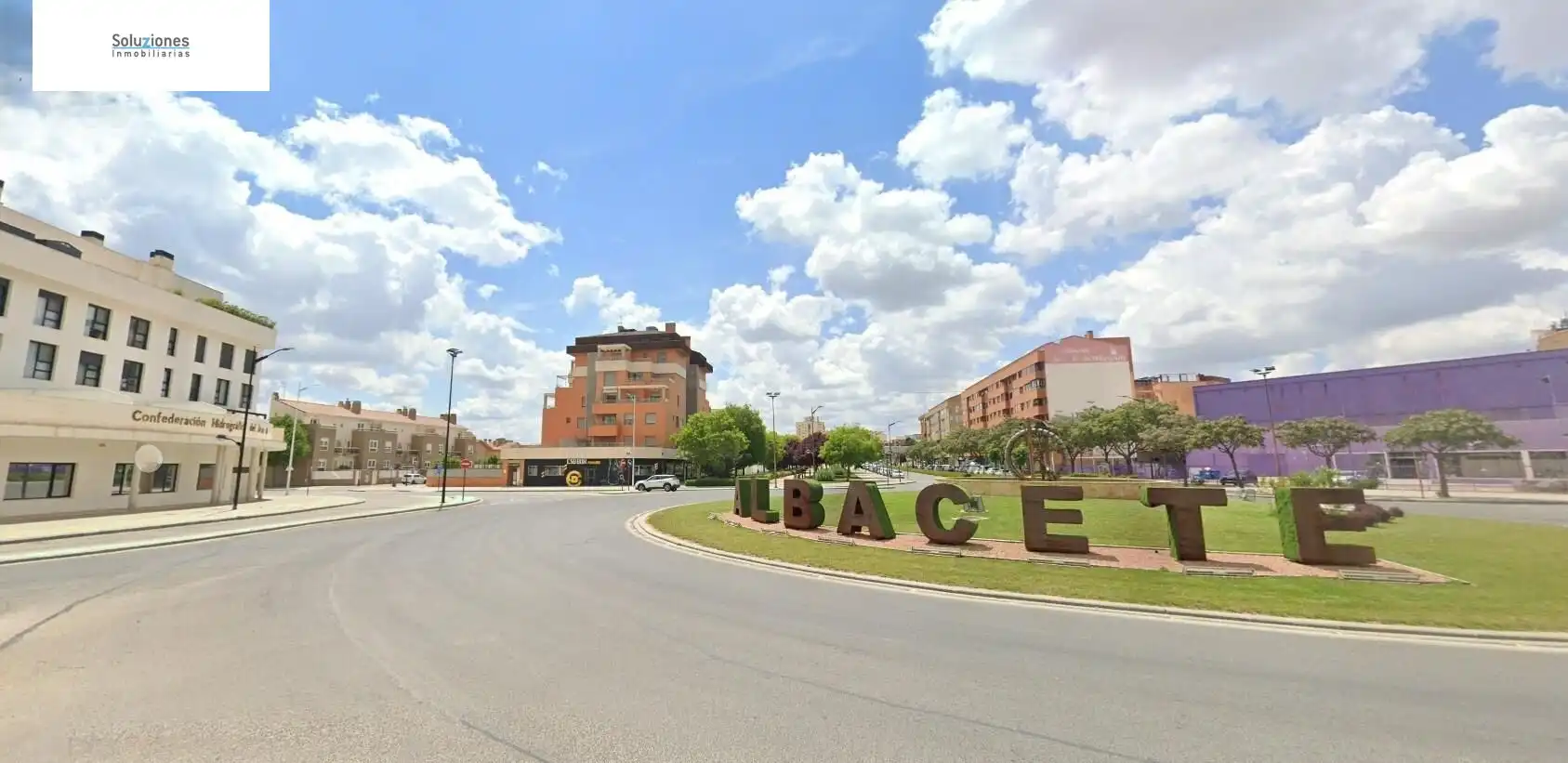 Exterior view of Single-family semi-detached for sale in  Albacete Capital  with Air Conditioner, Heating and Private garden