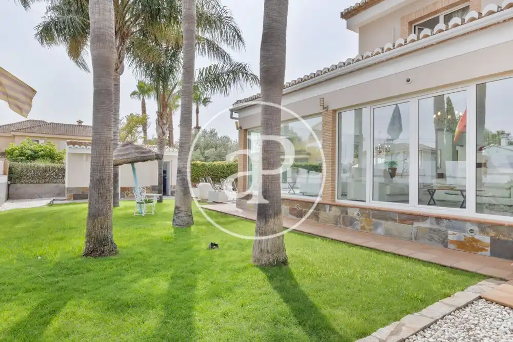 Vista exterior de Casa o chalet de alquiler en Bétera con Aire acondicionado, Calefacción y Jardín privado