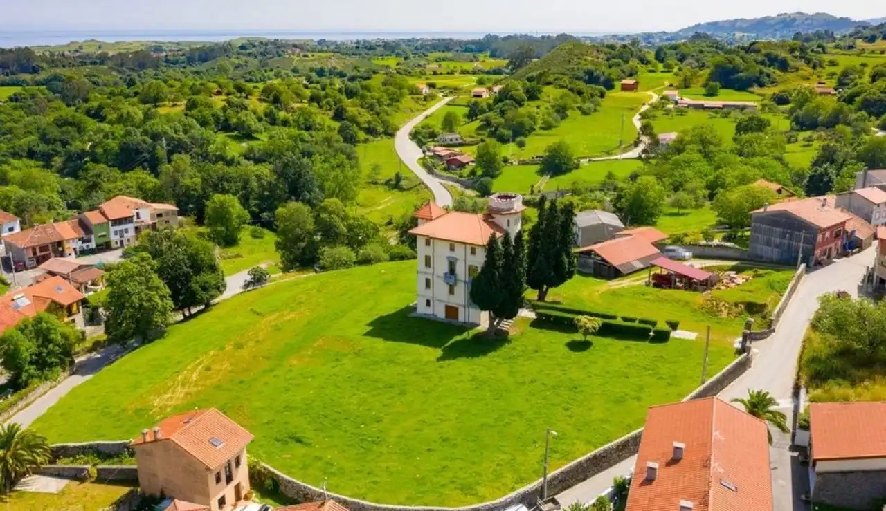 Xalet amb jardí en venda a Celorio - Poó - Parres, imagen 7
