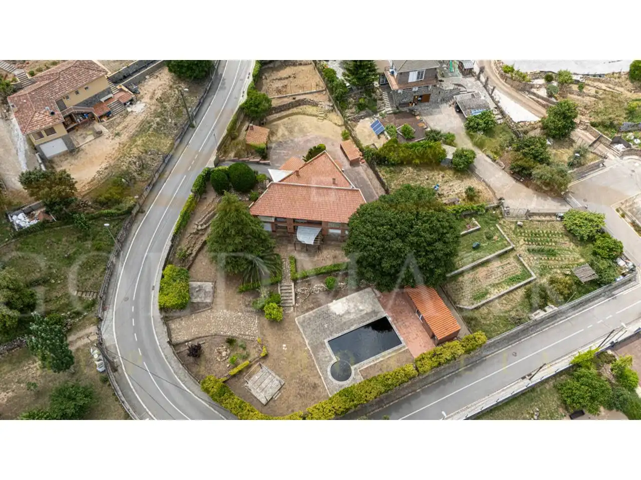 Vista exterior de Casa o xalet en venda en Corbera de Llobregat amb Aire condicionat, Calefacció i Jardí privat