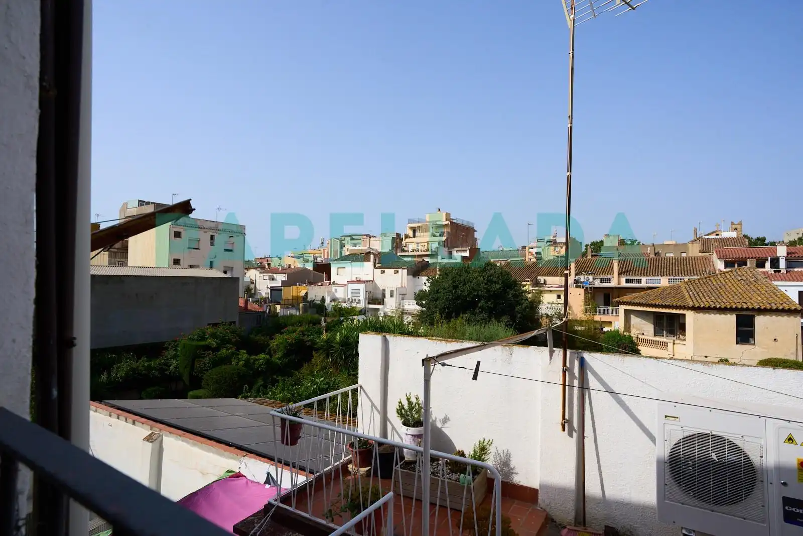 Vista exterior de Piso en venta en Badalona con Terraza y Balcón