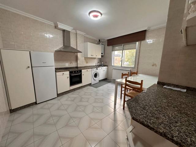 Piso en Alquiler en Rúa do Campo do Forno, 34 en Concheiros - Fontiñas