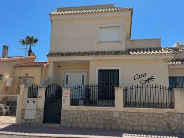 Villa con balcone in vendita a San Fulgencio