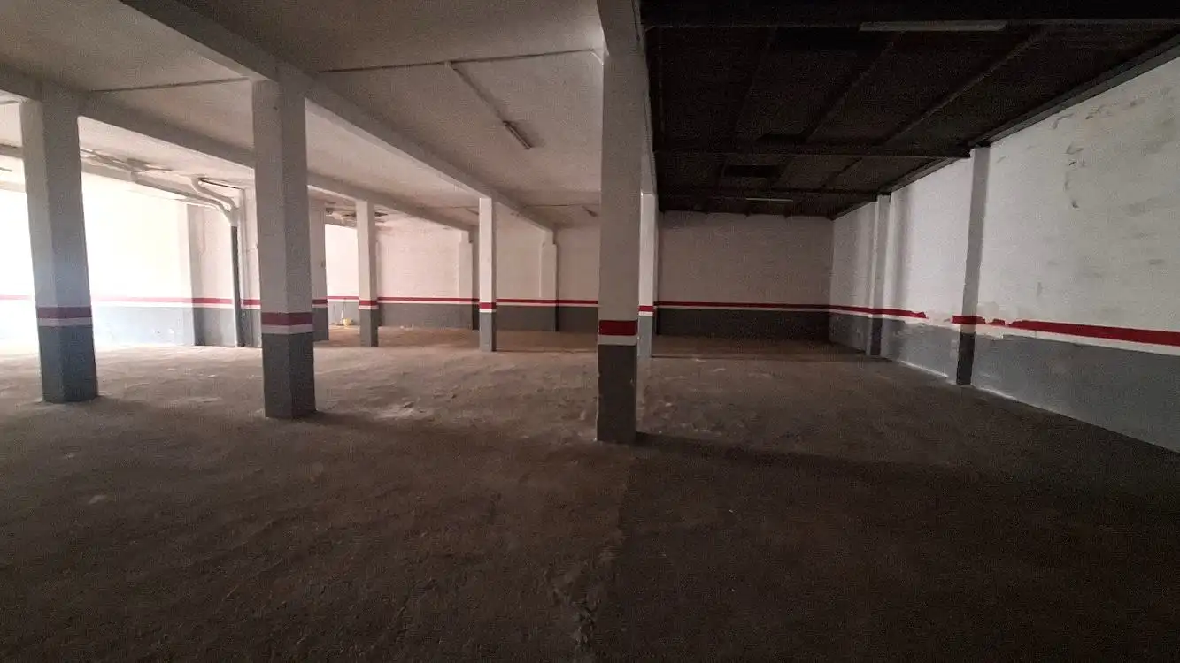 Business premises for sale in Casc Urbà, imagen 3