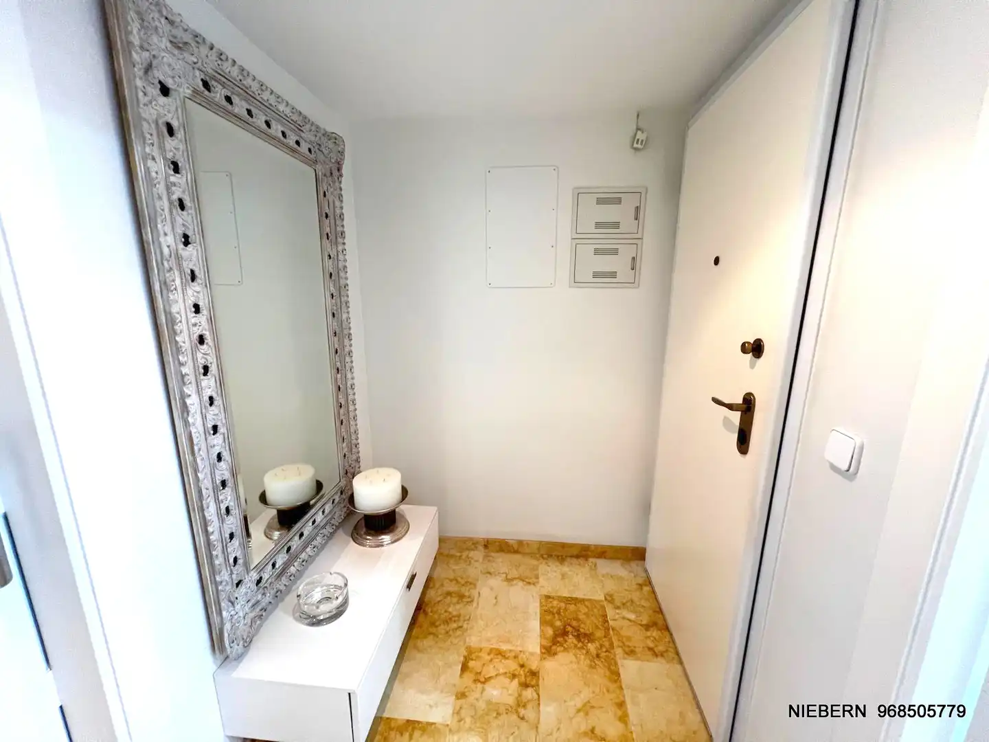 Wohnung zur Miete in Avenida Reina Victoria Eugenia, Alameda