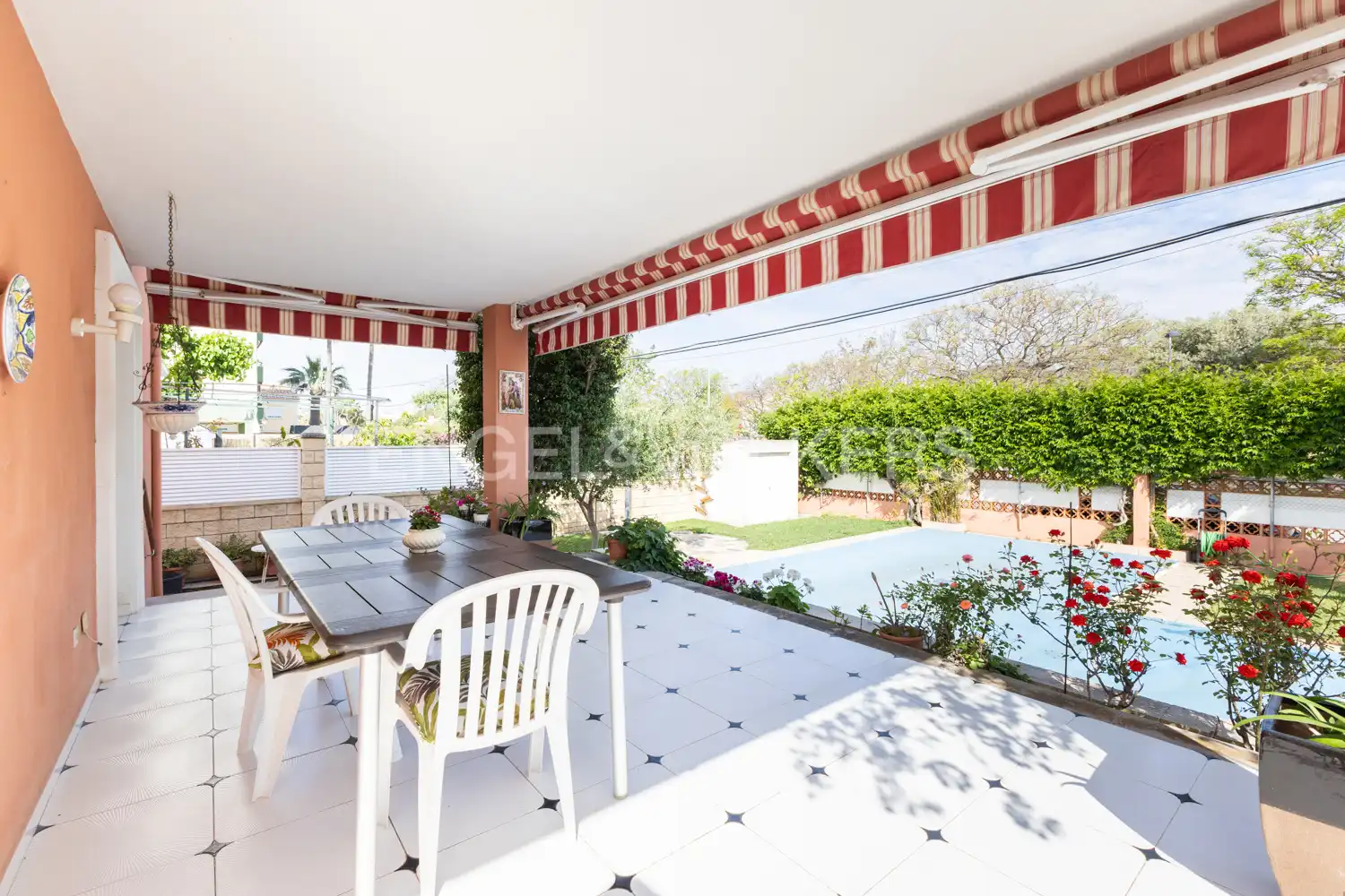 Terrassa de Casa o xalet en venda en Benicasim / Benicàssim amb Calefacció, Jardí privat i Terrassa