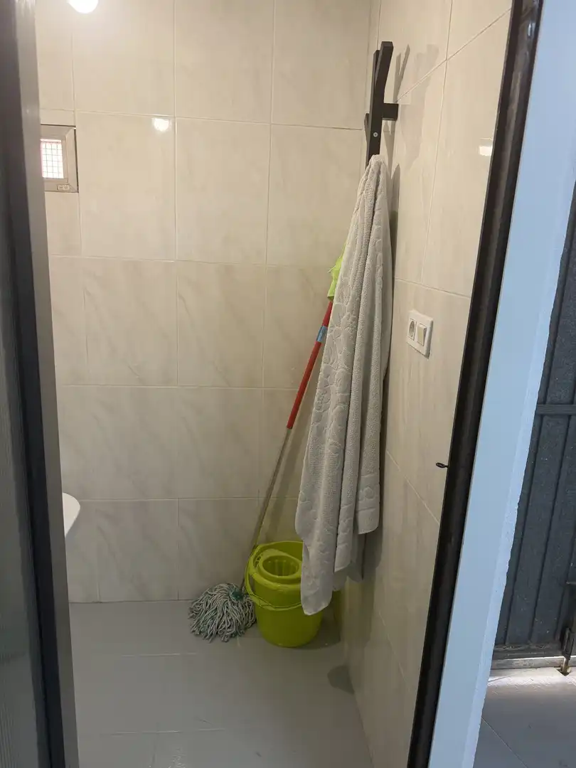 Bathroom of Garage for rent in Almenara