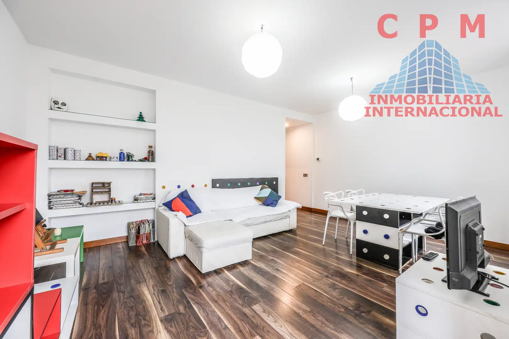 Living room of Flat for rent in Madrid  with Air Conditioner, Heating and Parquet flooring