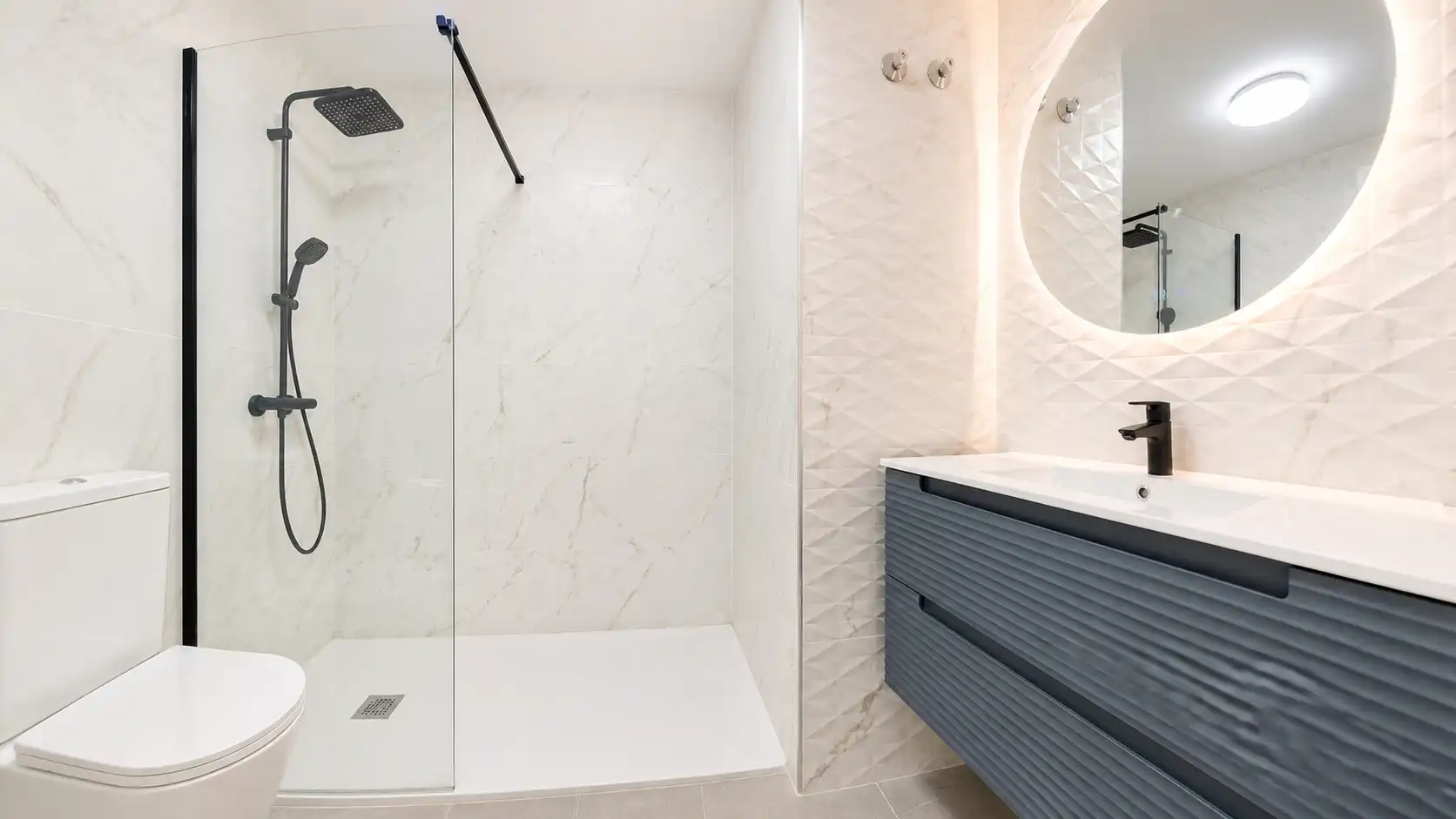 Badezimmer von Wohnungen zum Verkauf in Arona mit Terrasse, Ofen und Waschmaschine