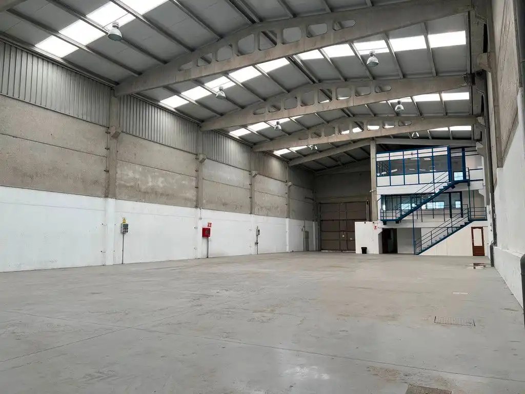 Nau industrial de lloguer a Rúa Jesús Fernández Pita, imagen 32