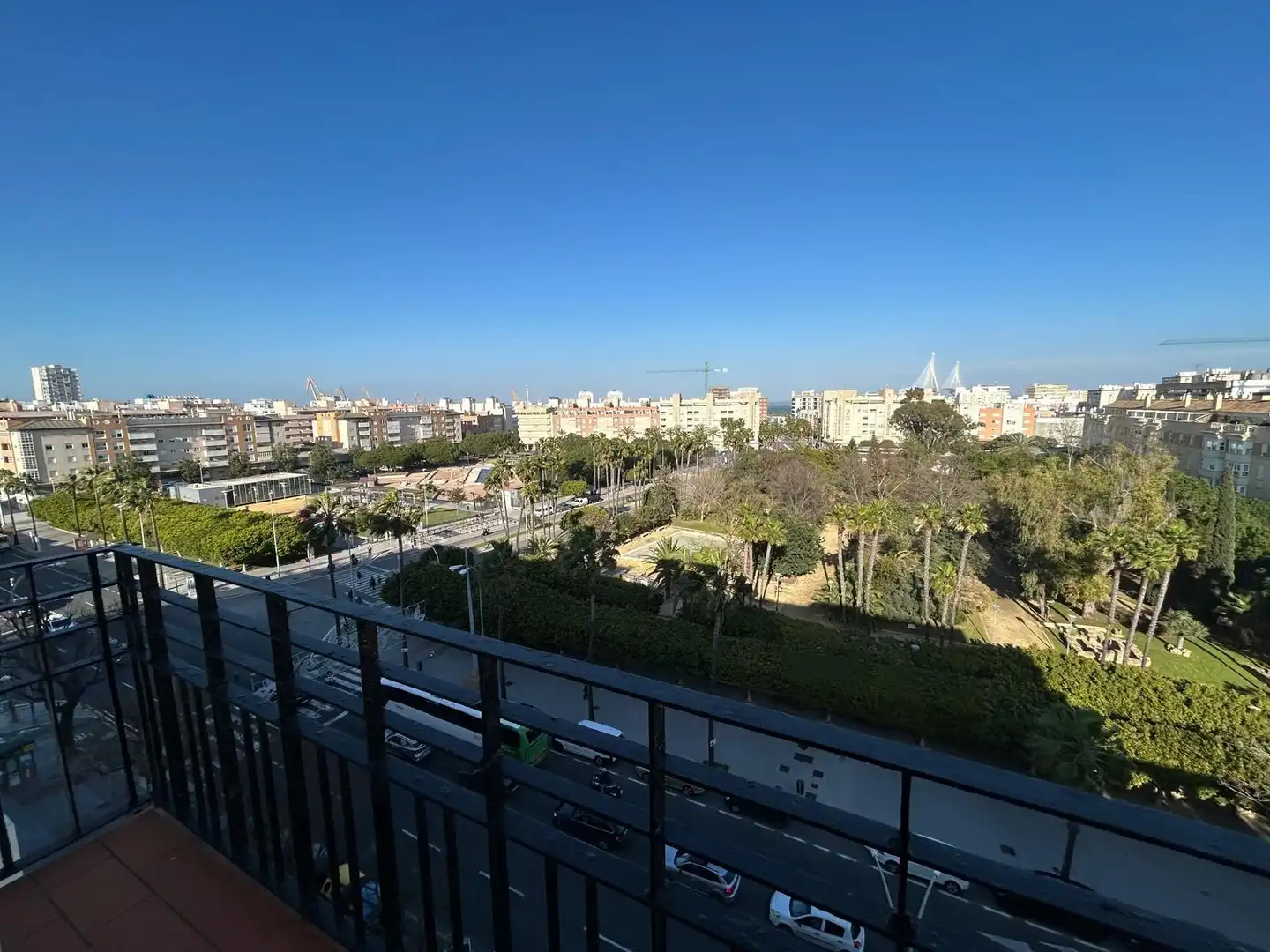 Vista exterior de Pis en venda en Cádiz amb Calefacció, Terrassa i Balcó