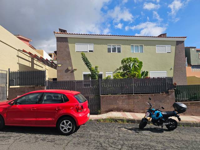 Casa-chalet en Venta en Calle SORIA, 86 en Marzagán - Los Hoyos - La Montañeta