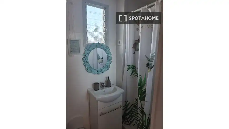 Badezimmer von Wohnung zur Miete in Llíria mit Klimaanlage, Heizung und Möbliert