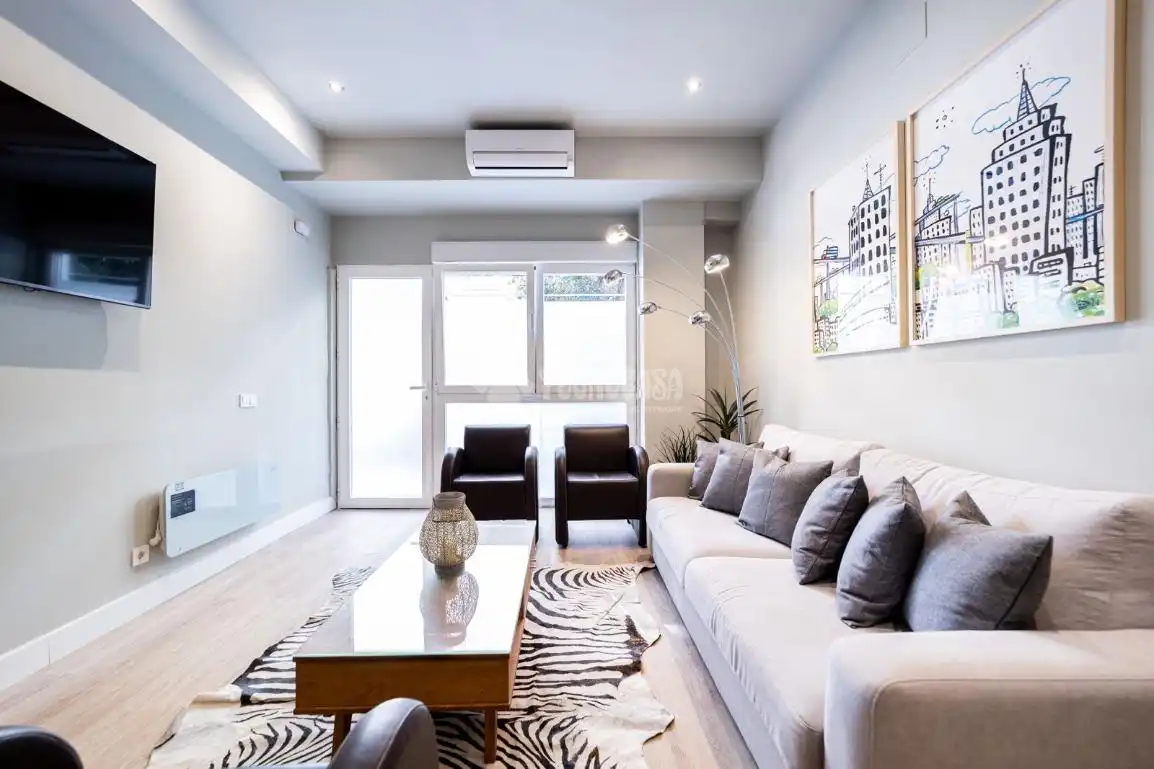 Living room of Flat for sale in Madrid