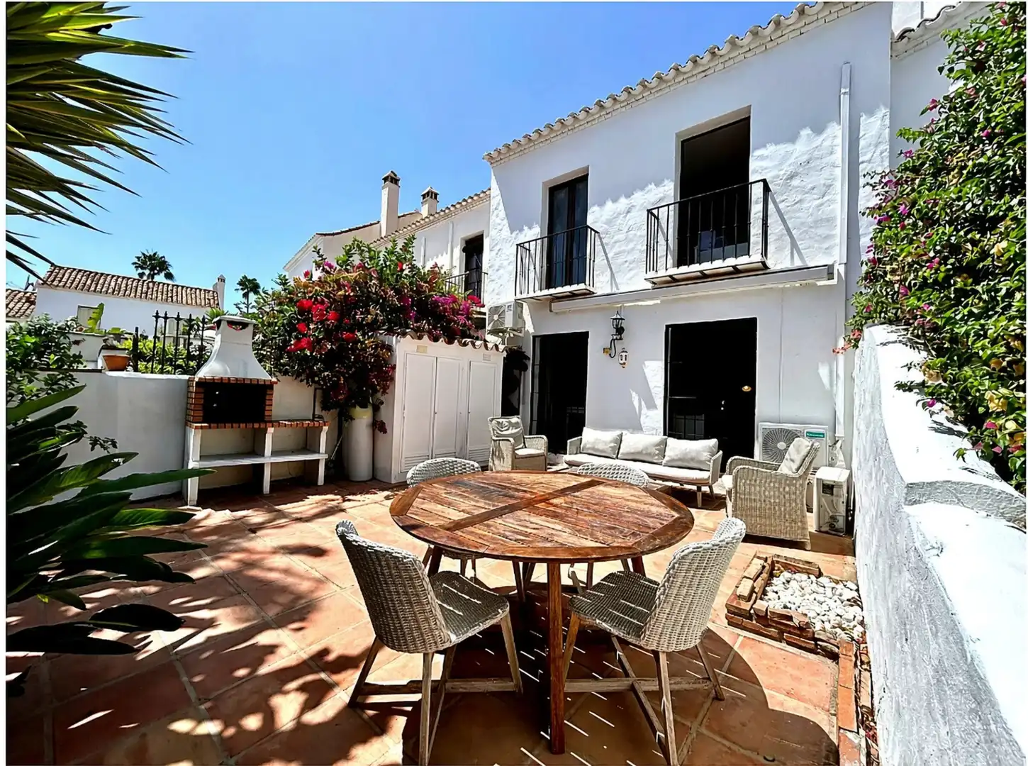 Terraced house with terrace for sale in Nueva Andalucía
