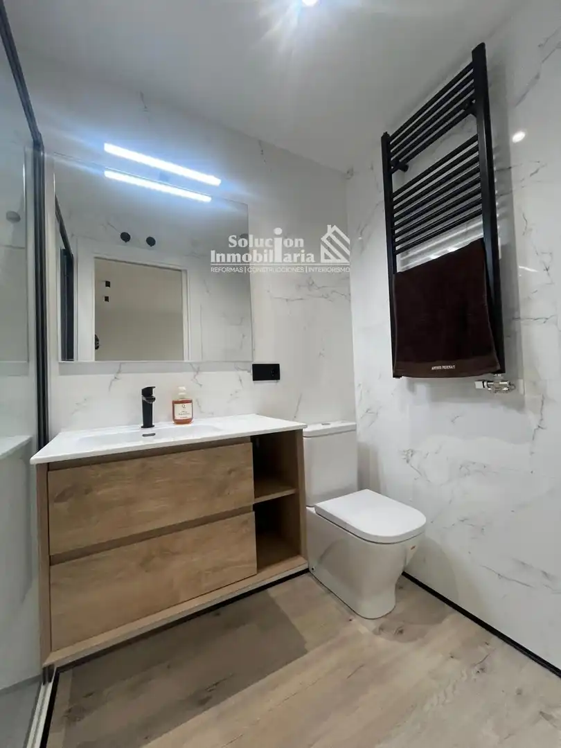 Badezimmer von Wohnung zum Verkauf in Salamanca mit Heizung und Terrasse