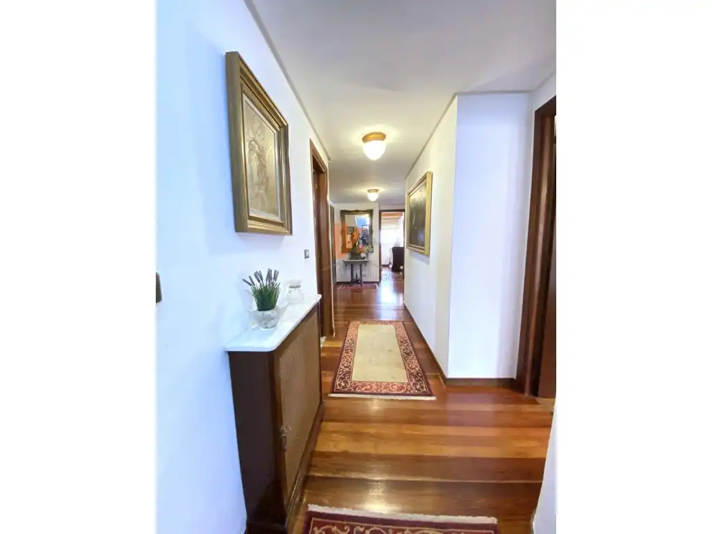 Piso en venta en Santiago de Compostela  con Calefacción y Horno