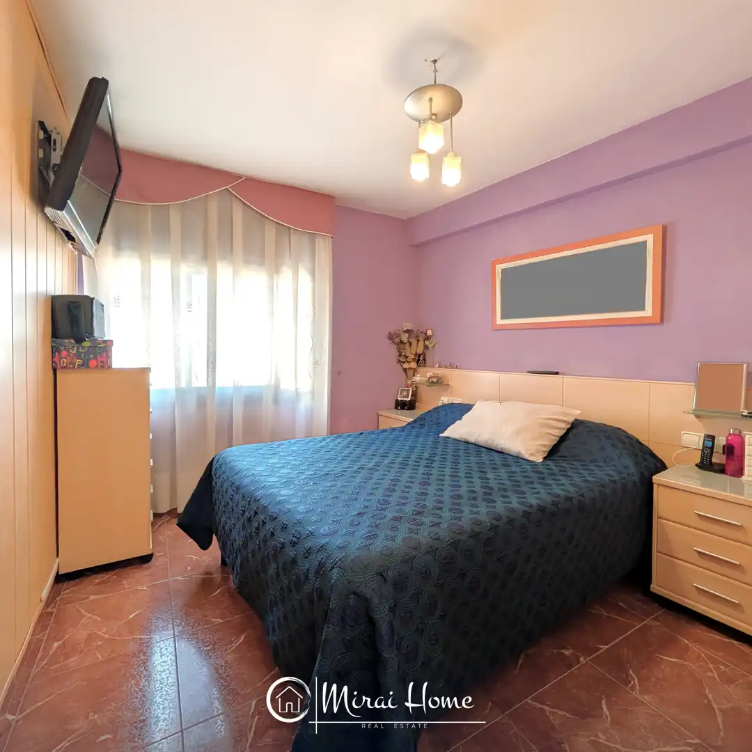 Habitación de Piso en venta en Santa Coloma de Gramenet con Aire acondicionado, Calefacción y Terraza