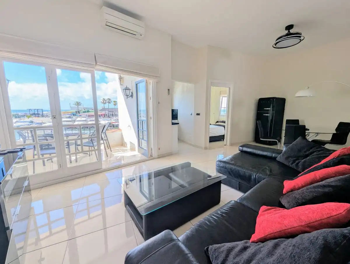 Sala de estar de Ático en venta en Marbella con Aire acondicionado, Amueblado y Piscina comunitaria