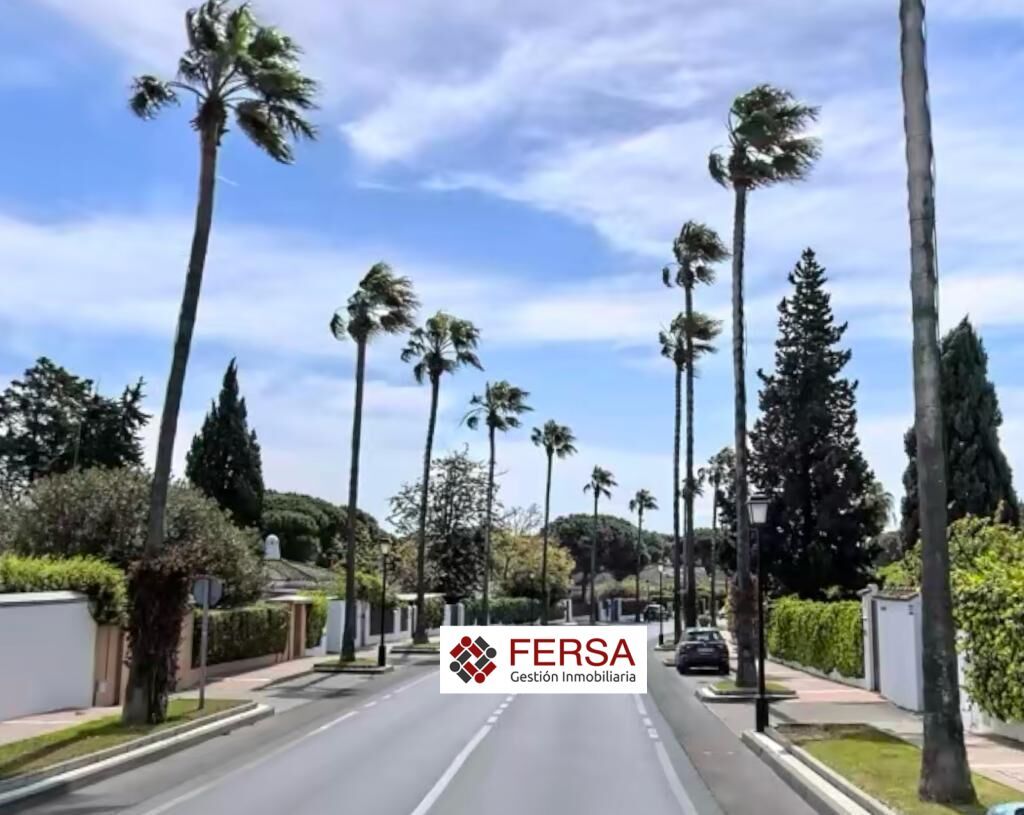 Vista exterior de Casa o xalet en venda en El Puerto de Santa María amb Jardí privat