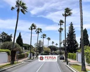 Vista exterior de Casa o xalet en venda en El Puerto de Santa María amb Jardí privat