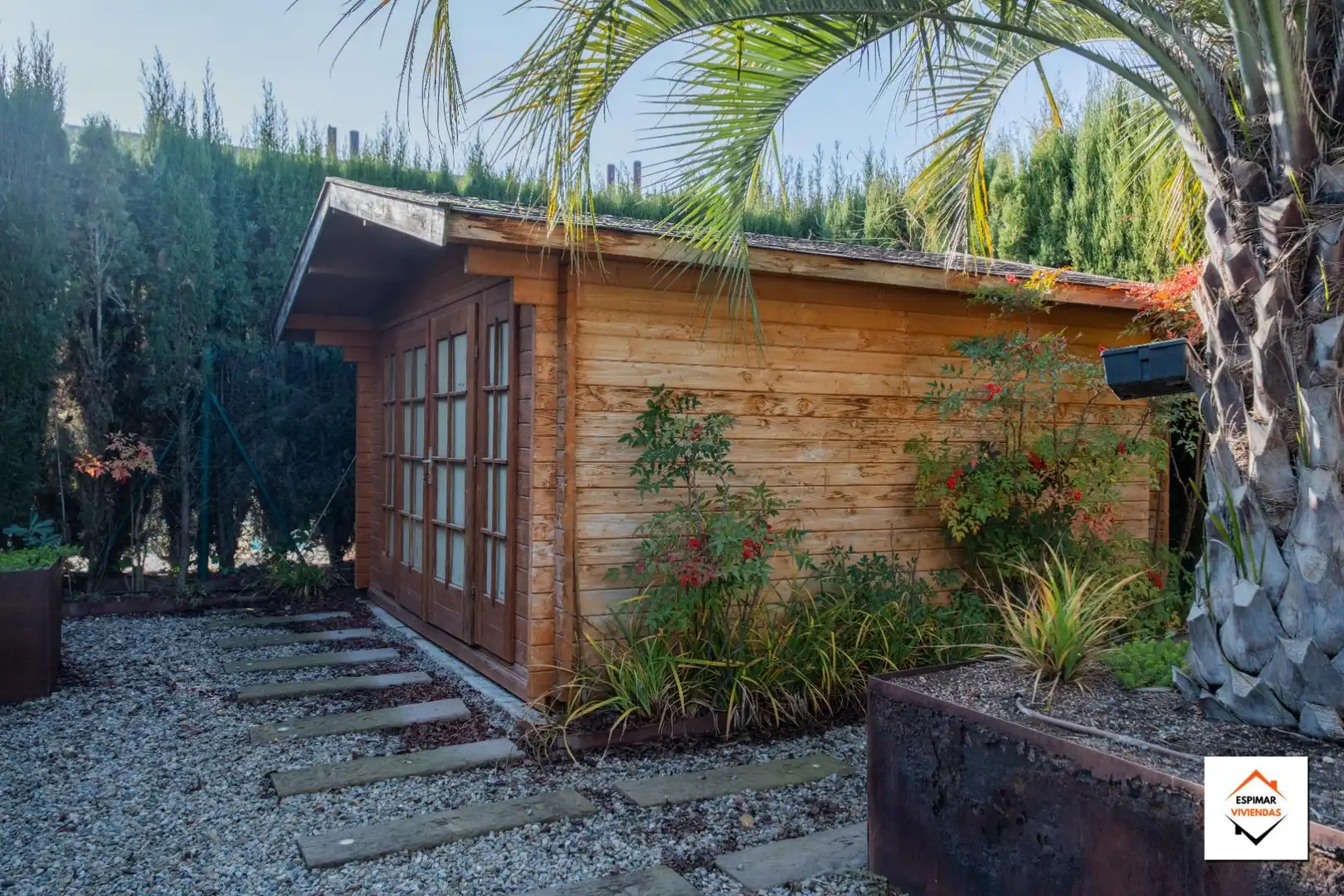 Außenansicht von Einfamilien-Reihenhaus zum Verkauf in Villanueva de Gállego mit Heizung, Privatgarten und Terrasse