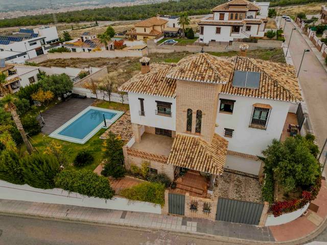 Casa-chalet en Venta en Cullar Vega, 7 en Altos de la Zubia